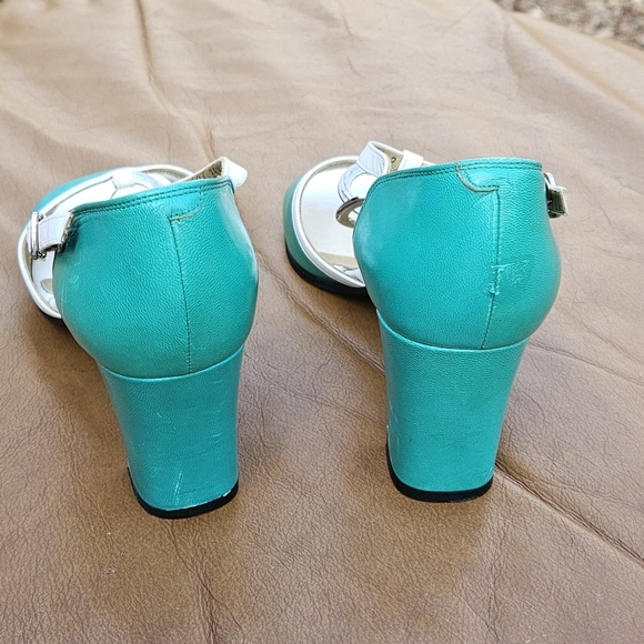 Women's Yves Saint Laurent Turquoise White Leather Sandals Heels Sz 5.5 US - Picture 14 of 14